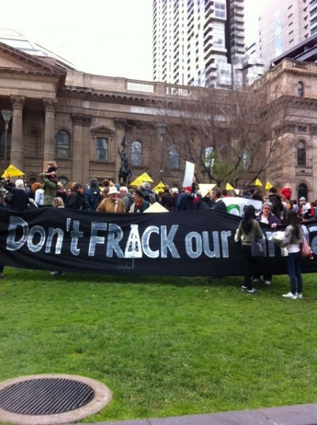 (Anti-fracking rally in Melbourne 18/8/13. Image by Sandi Keane)