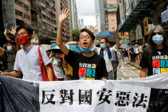 Government developing migration schemes to assist Hong Kong citizens