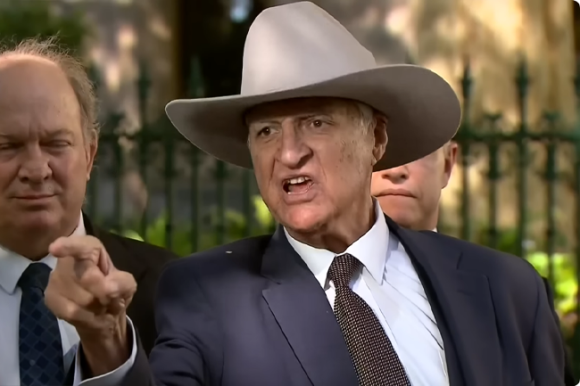 Katter holds firm against the One Nation tide