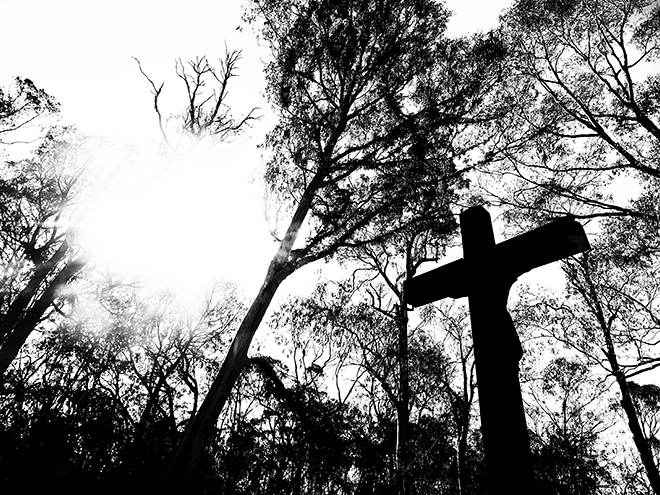 A phoenix from the ashes: Caveat crucifix denies bushfire