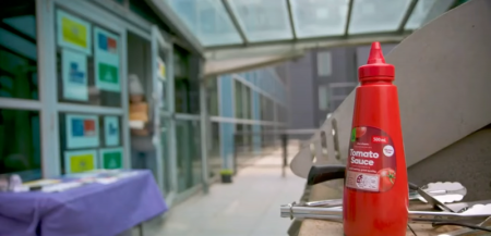 Get rid of running the gauntlet — bring back Democracy Sausages