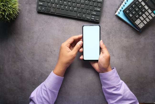 How to estimate the cost of building a mobile app before hiring developers