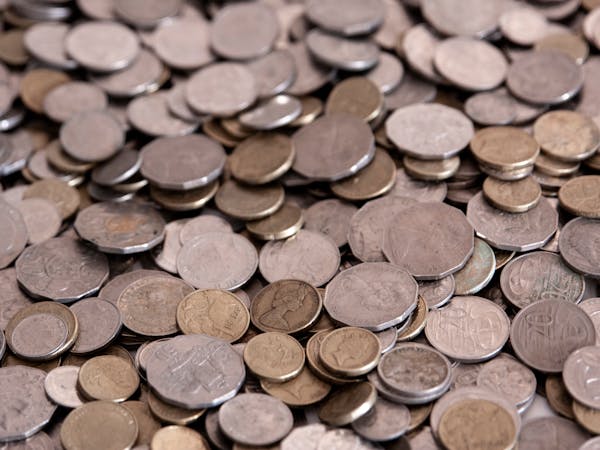 Retailers trying to get out of their obligations to accept cash under new laws
