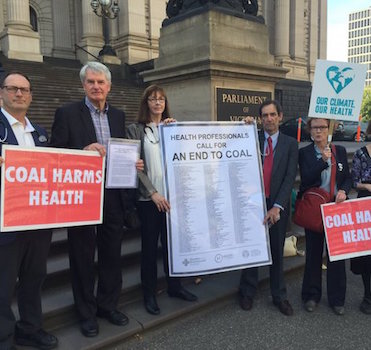 Doctors call for fossils fuels to be labelled an unacceptable health hazard